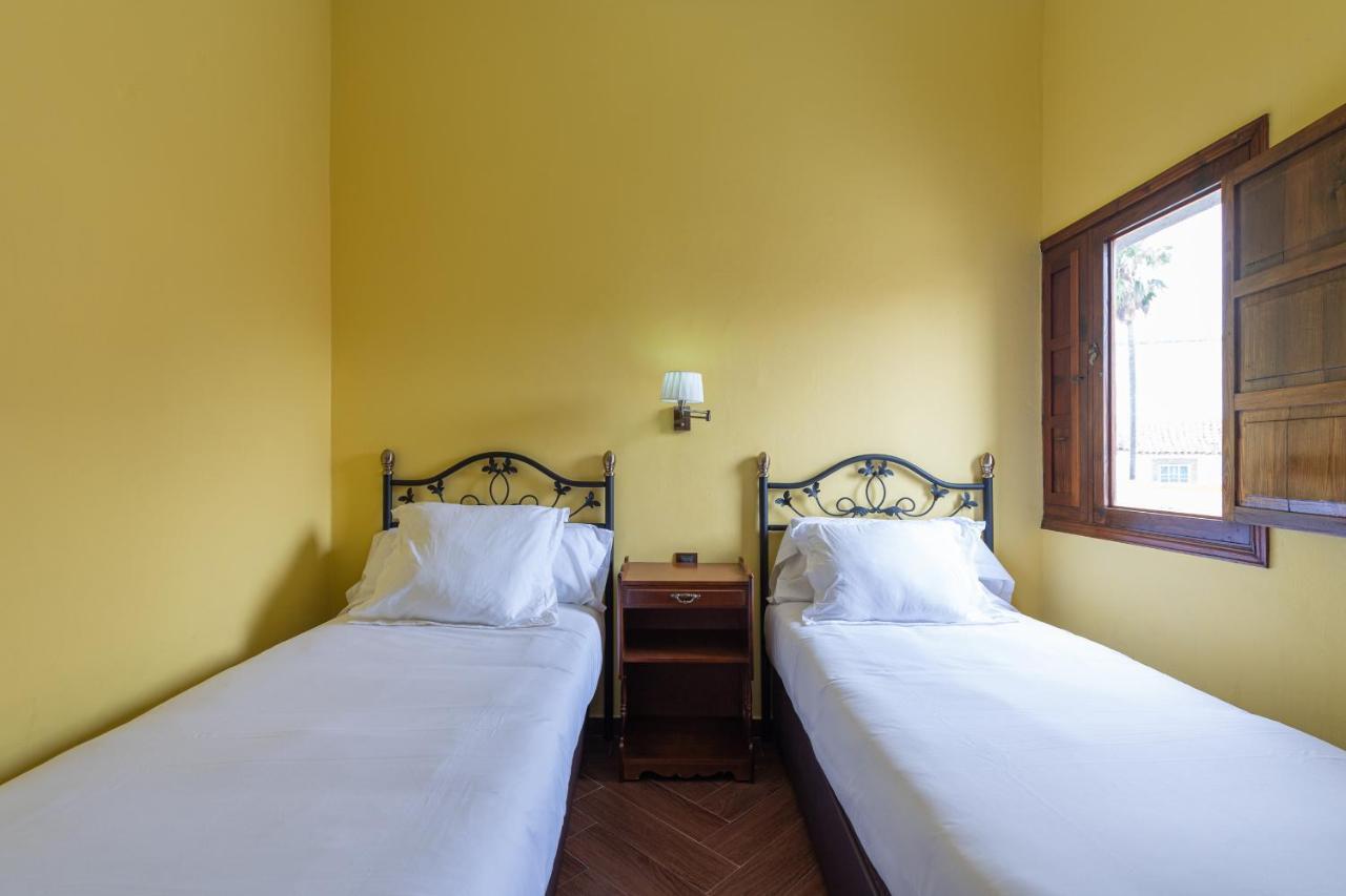 Homeforguest New Duplex With Rooftop Next To Arucas Cathedral Exterior foto